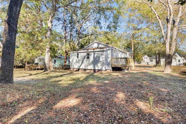 Building Photo - 1707 Asheville St