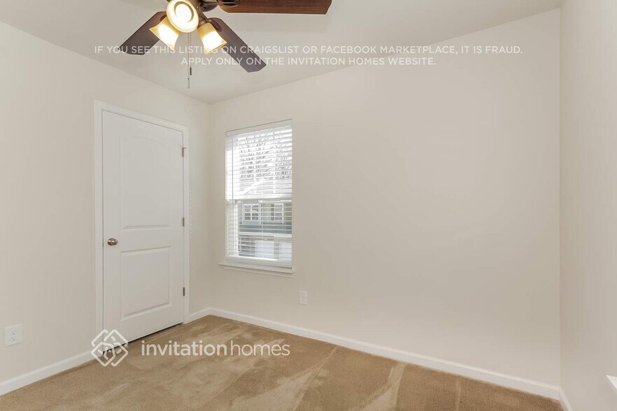 Building Photo - 9211 Grand Valley Dr