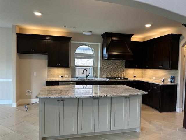 Building Photo - 12334 Maplecrest Dr