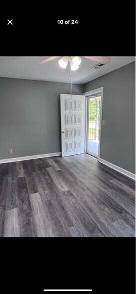 Building Photo - 3110 Riverside Dr