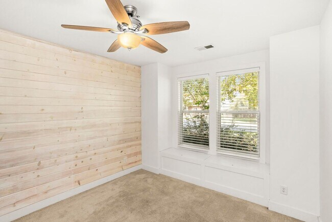 Building Photo - 1034 Maynor Ave