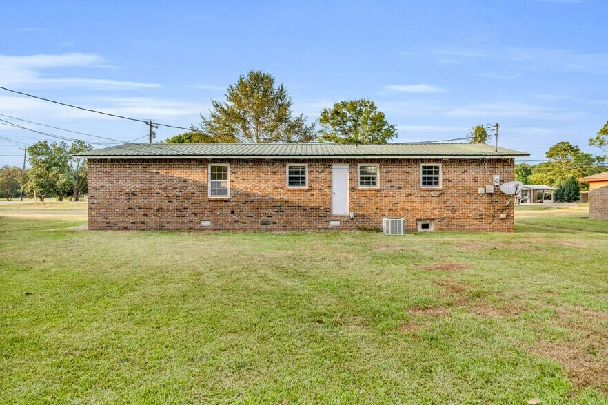Building Photo - 1058 S Perkins Rd