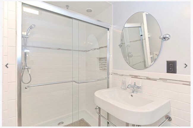 Building Photo - 36 Alleyne St