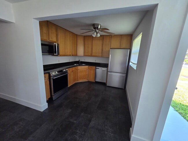 Building Photo - 2645 Old Donald Ross Rd