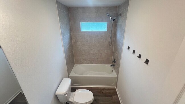 Building Photo - INCREDIBLE, BRAND NEW 4 Bedroom, 2 Bathroom Home in Palm Bay!!