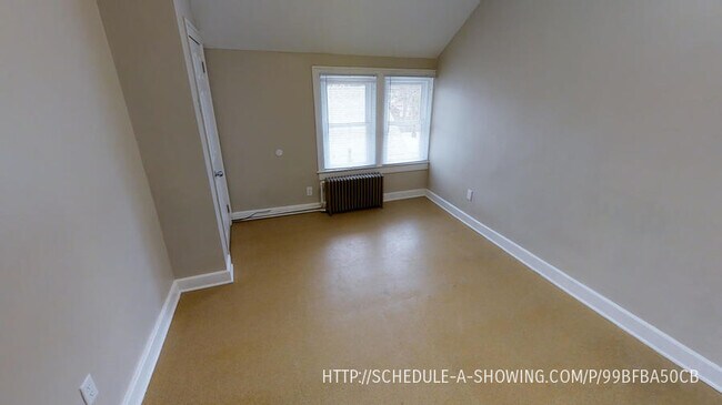 Building Photo - 333 W Crescent St