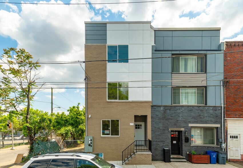 Primary Photo - 438 W Susquehanna Ave