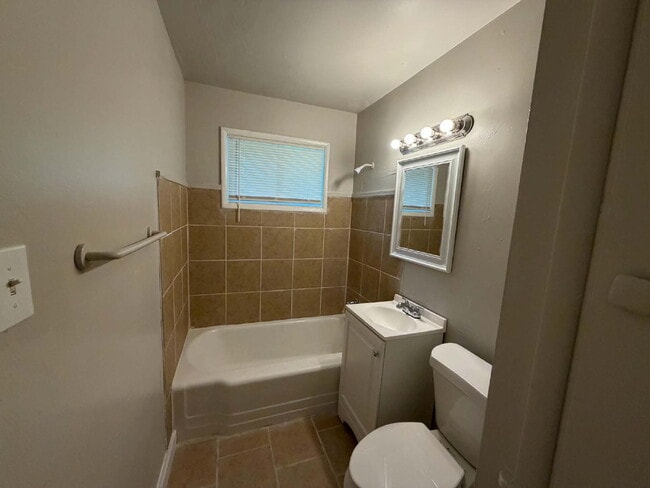 Building Photo - 3-Bed Home with Gleaming Hardwood Floors in Tulsa