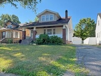 Building Photo - 5 Bed - 2 Full Bath Cape Cod for Rent!