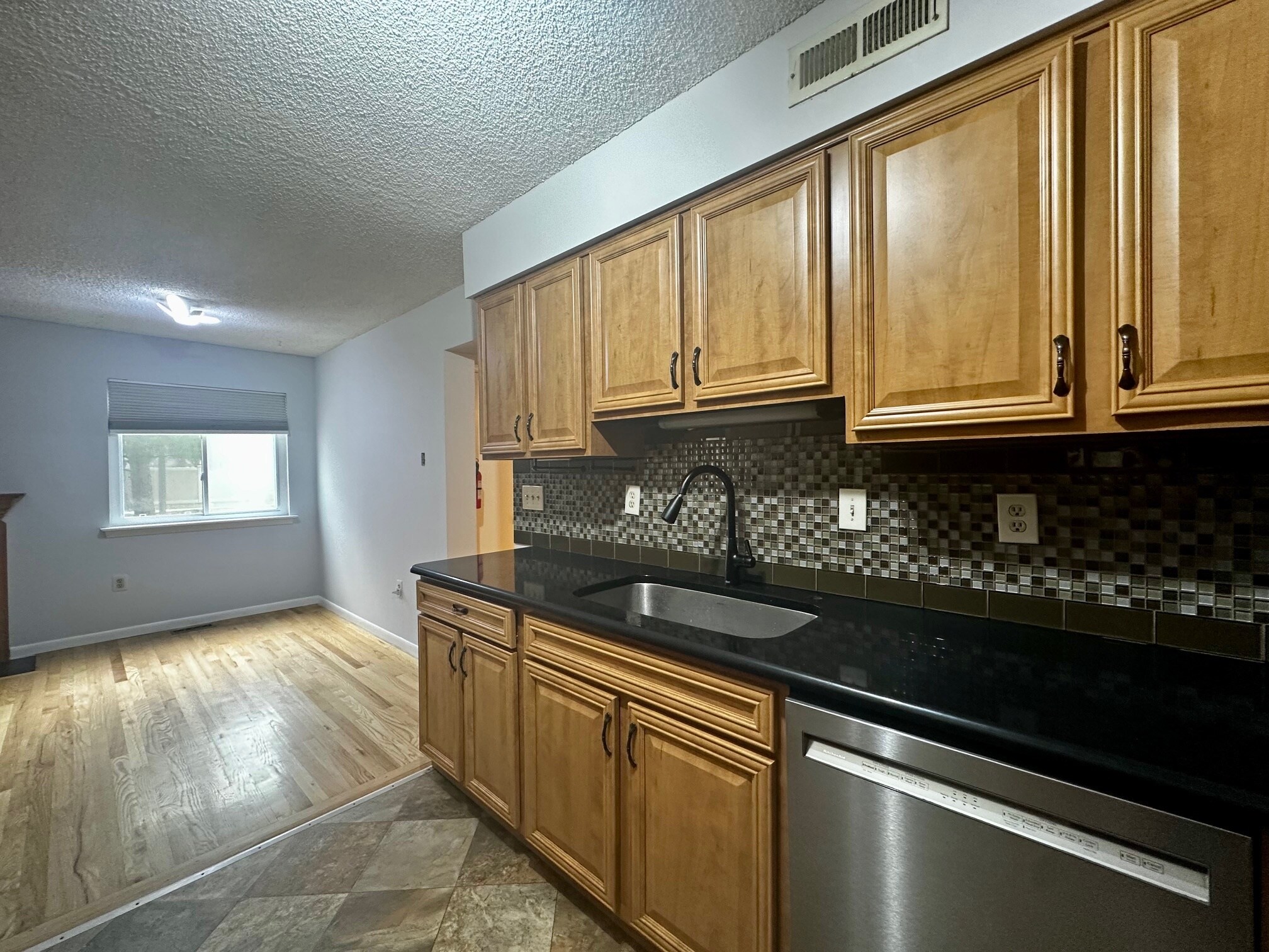 Building Photo - 99 Thoreau Dr