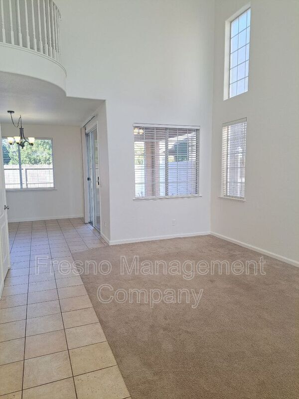 Building Photo - 7530 N Trellis Cir