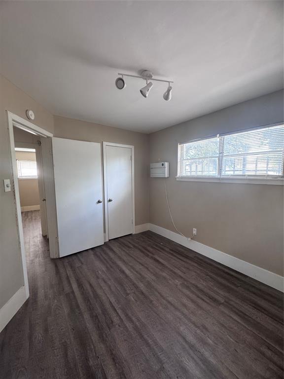 Building Photo - 2417 Rosedale St