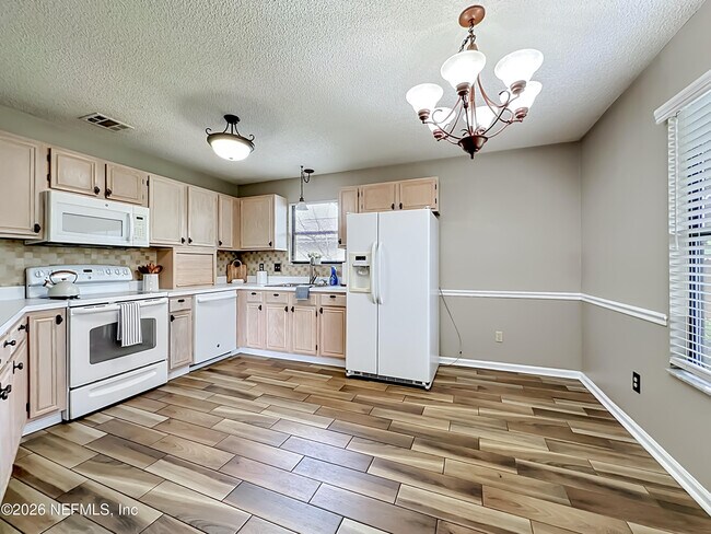Building Photo - 341 Hickory Hollow Dr N