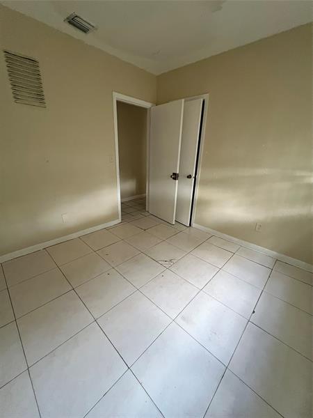 Building Photo - 418 E Evanston Cir