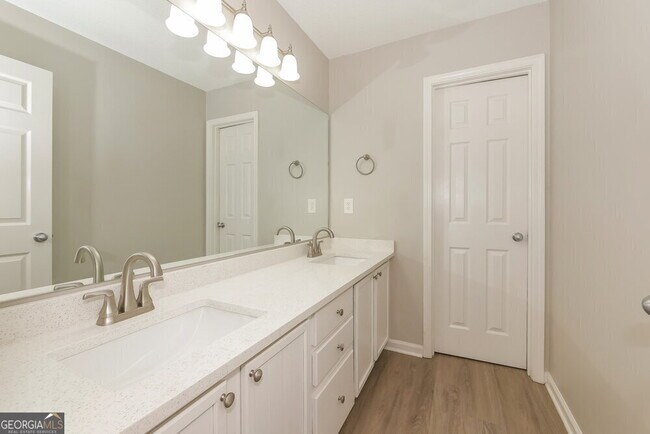 Building Photo - 4919 Wolfcreek View