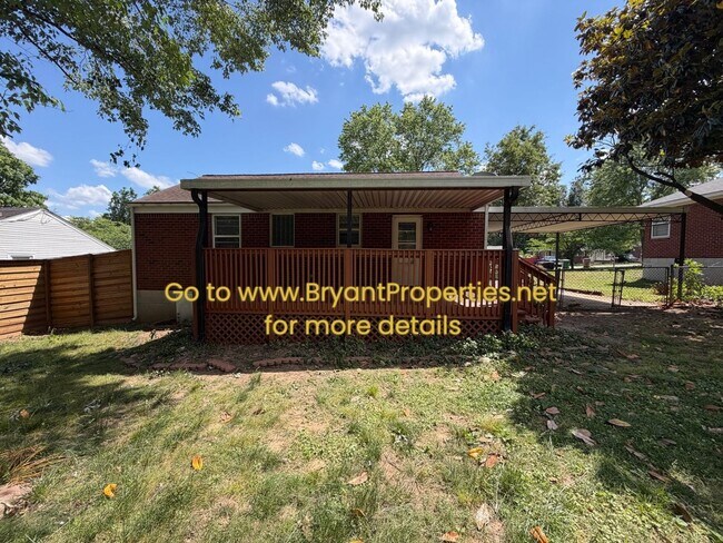 Building Photo - Nashville - Donelson Area - 2 Bedrooms 1-Bath