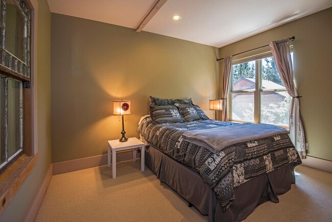 Building Photo - Furnished Contemporary Barn Style Home Ava...