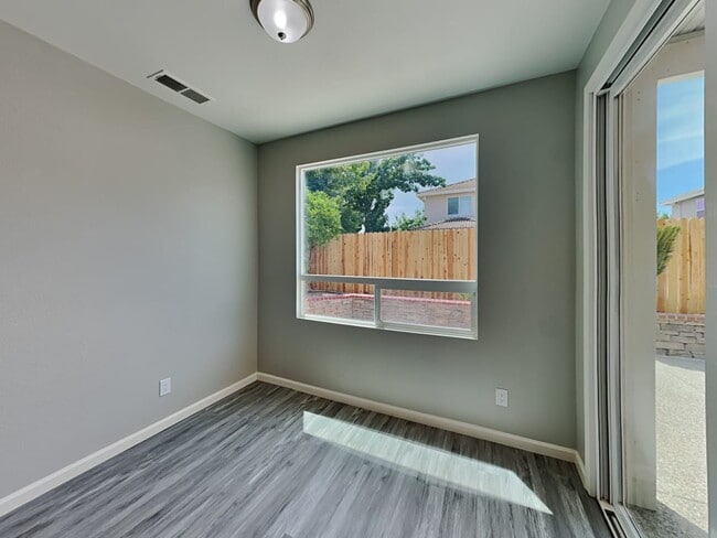 Building Photo - 8578 W Wing Dr