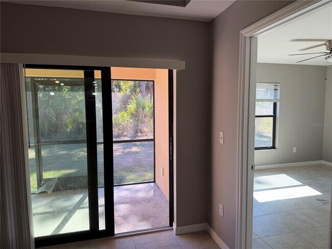 Building Photo - 17097 Thompson Ave