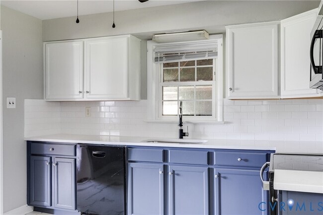 Building Photo - 1312 Southbury Ave