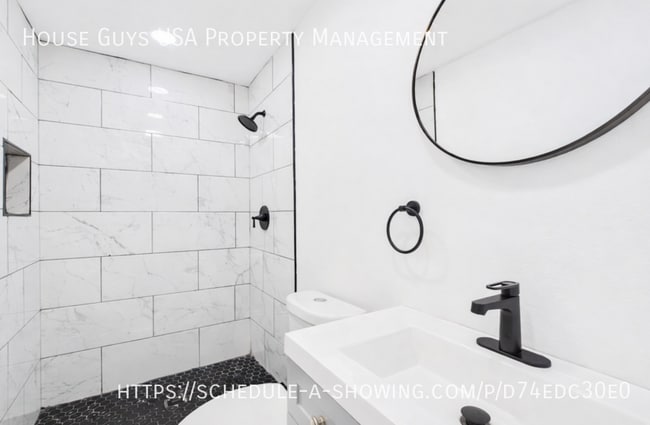 Building Photo - 12006 Smalley Ave