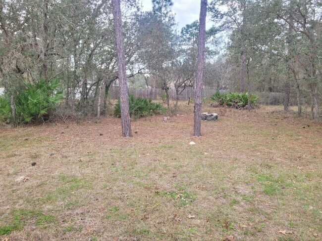 Building Photo - 3 bedroom, 2 bath rental in the Royal High...