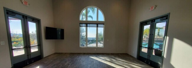 Building Photo - Stunning 4br + Den located on a view lot i...
