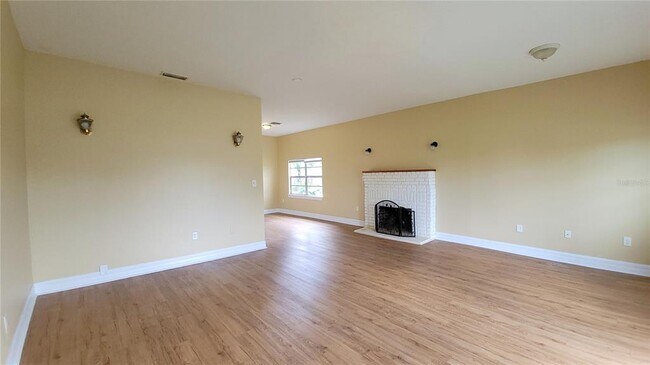 Building Photo - 200 Old Daytona Rd