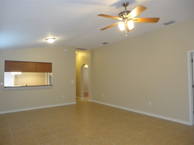 Building Photo - 532 Scarlet Maple Ct