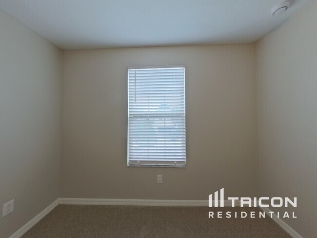 Building Photo - 10015 RoseMary Leaf Ln