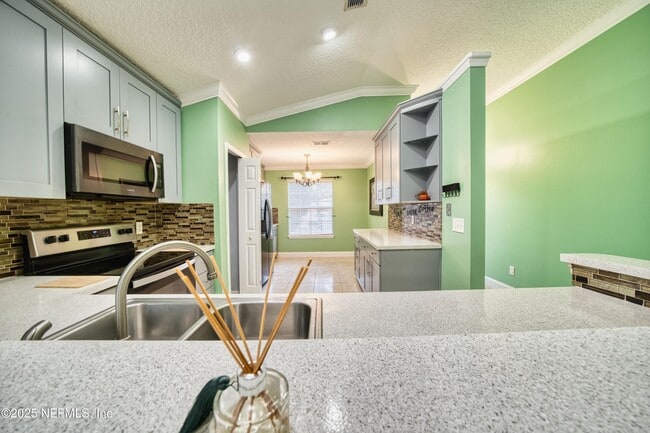 Building Photo - 185 Hawthorn Hedge Ln