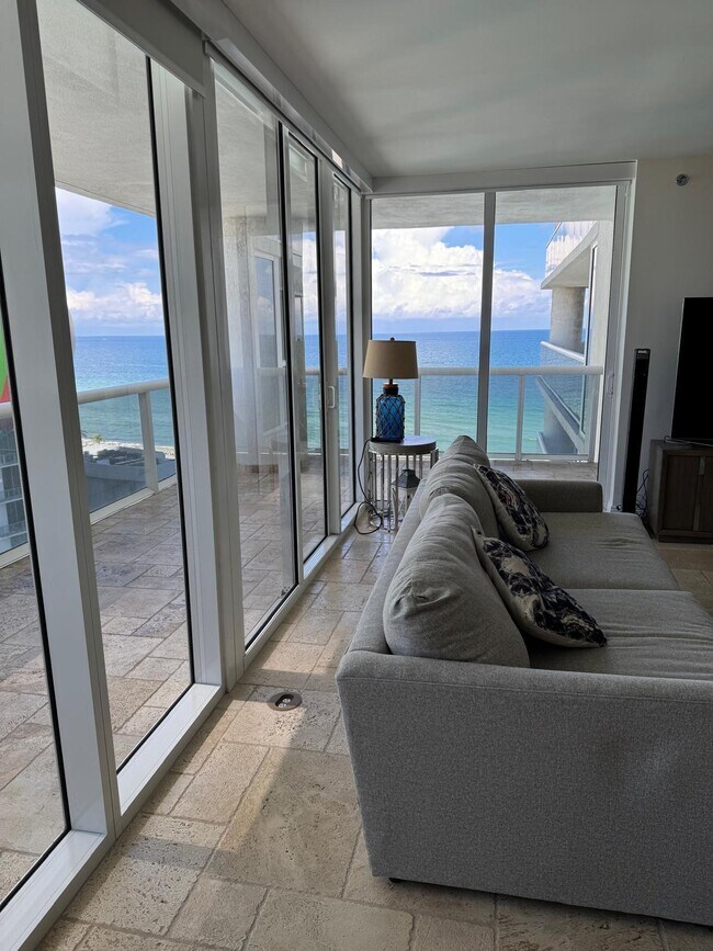 Building Photo - 1800 S Ocean Dr