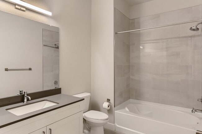 Building Photo - 20 Wilcox St