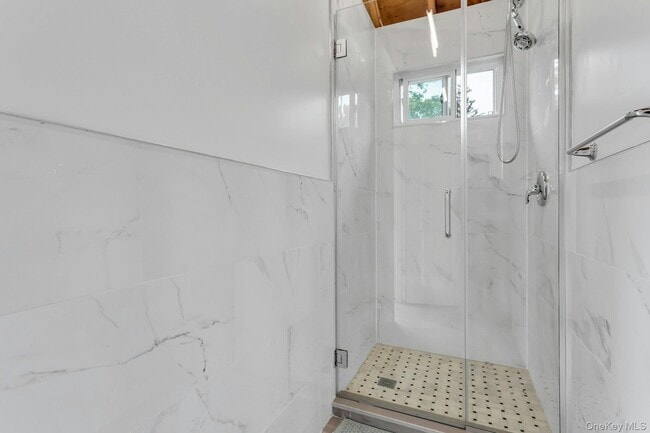 Building Photo - 21 Buttonwood Dr