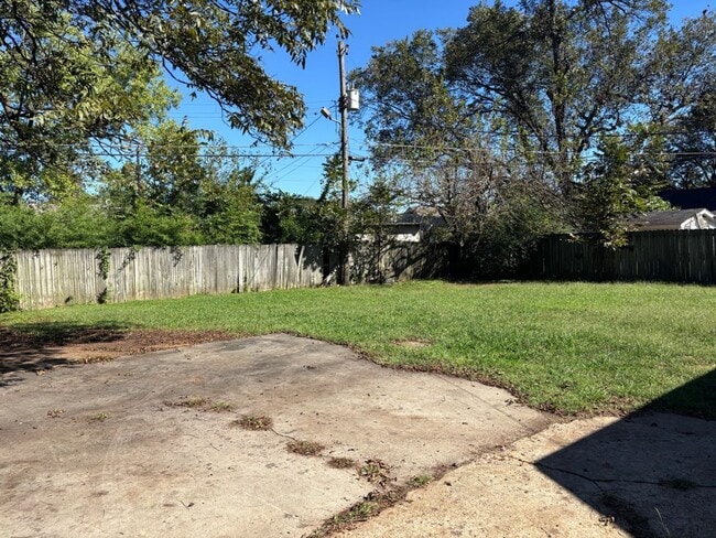 Building Photo - Bright & Modern 2-Bedroom Home in Memphis – Half Off First Month!