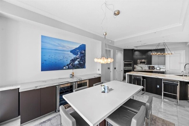 Building Photo - 449 S 12th St