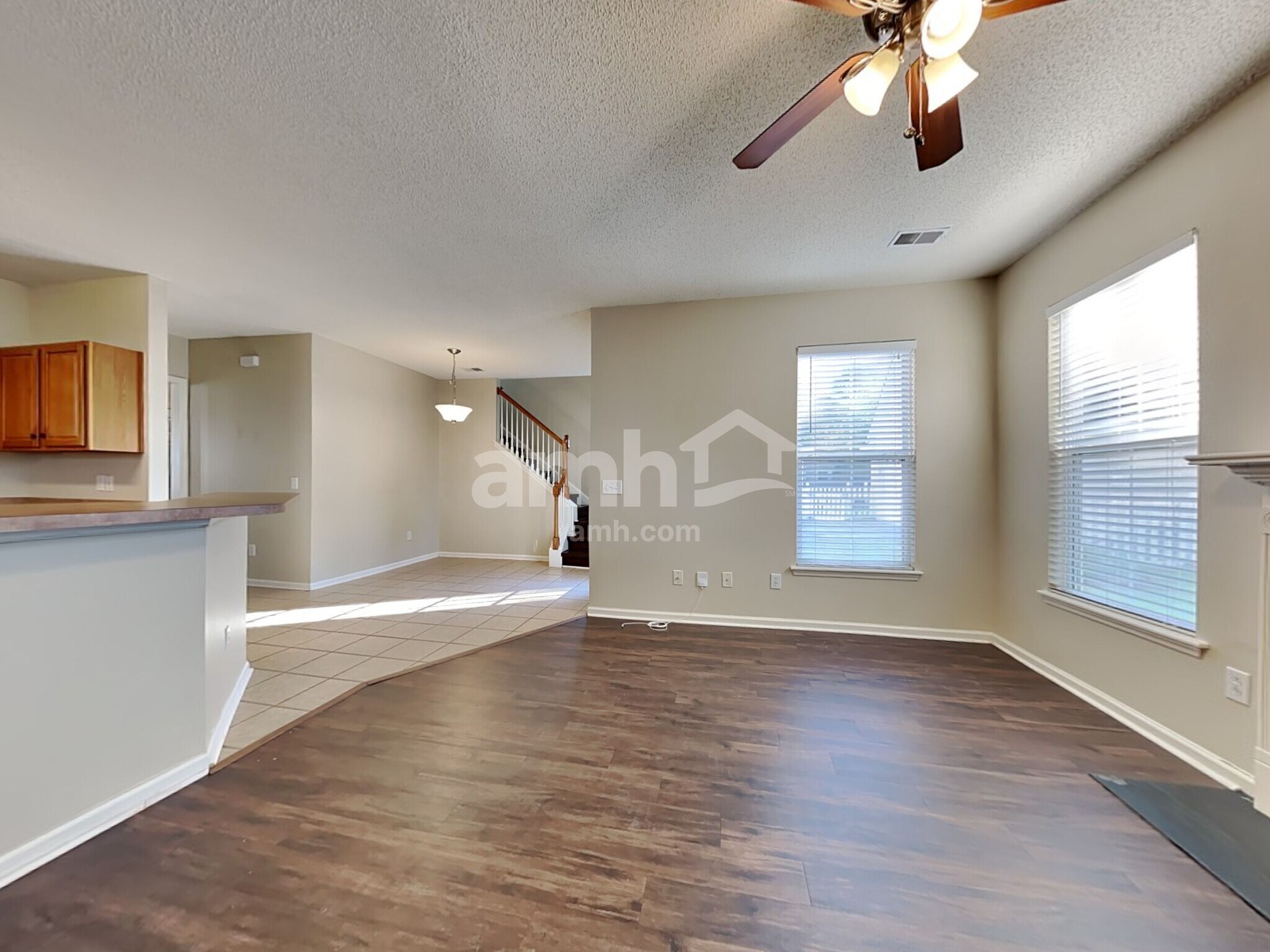 Building Photo - 62 Creek Bend Dr
