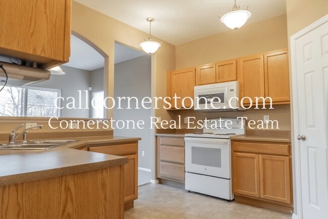 Building Photo - 7975 Superior Hill Pl