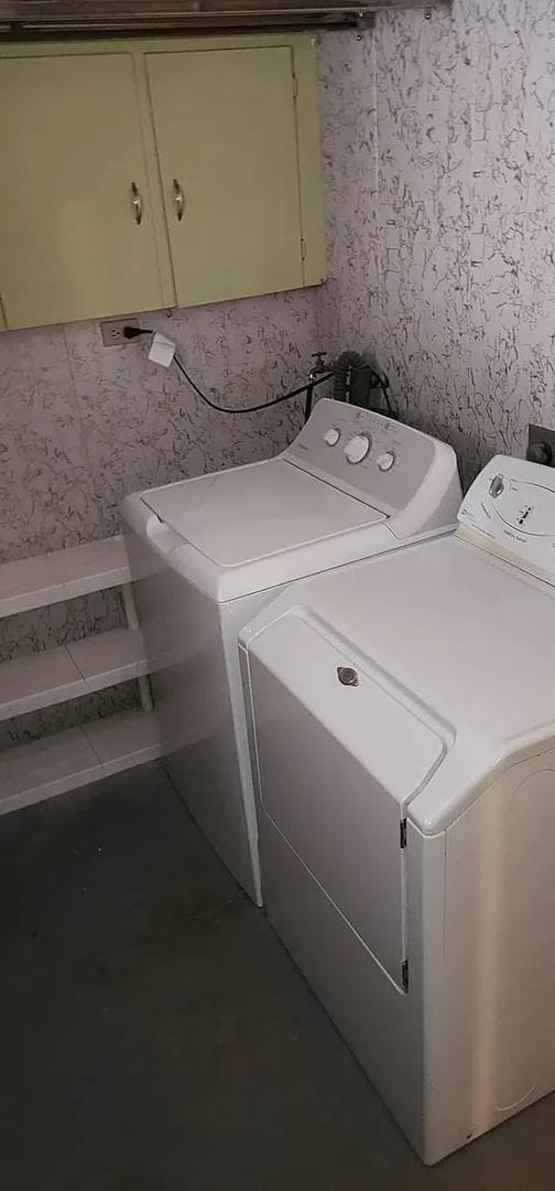 Building Photo - Quaint, single family home close to ISU