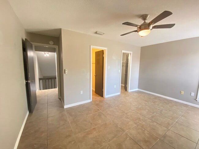 Building Photo - Winter Park Villas! Full Sail/Winter Park 2/2 condo available now!
