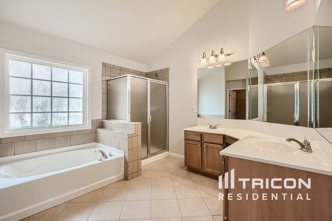 Building Photo - 3530 Woodsong Rw