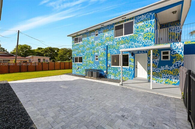 Building Photo - 7600 N Miami Ave