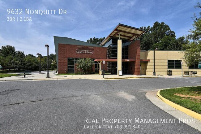 Building Photo - 9632 Nonquitt Dr