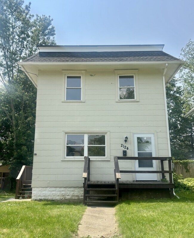 Primary Photo - 2124 17th St SW