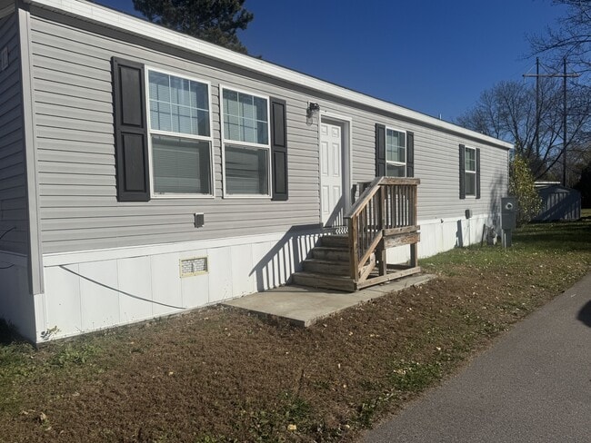 Building Photo - 44 Claremont St