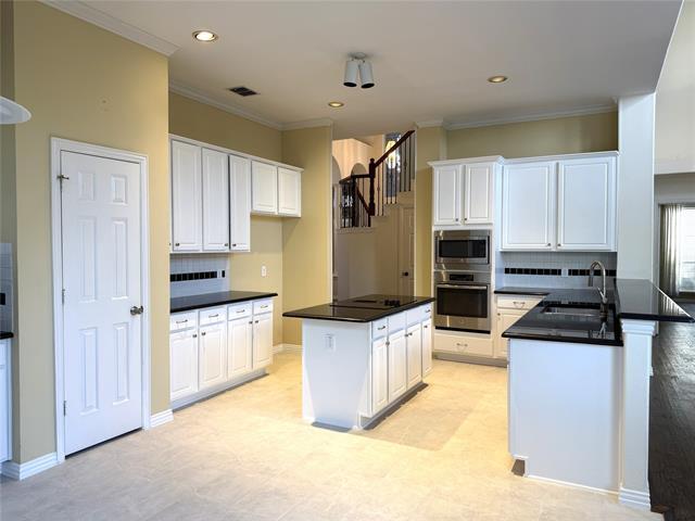 Building Photo - 2704 Meadow Hills Ln