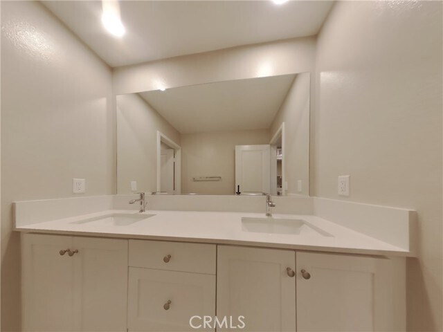 Building Photo - 31728 Willowood Way