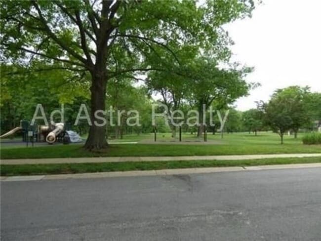 Building Photo - Beautiful North Johnson County Home-Available NOW!!