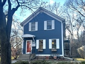 Building Photo - 195 Oneida St