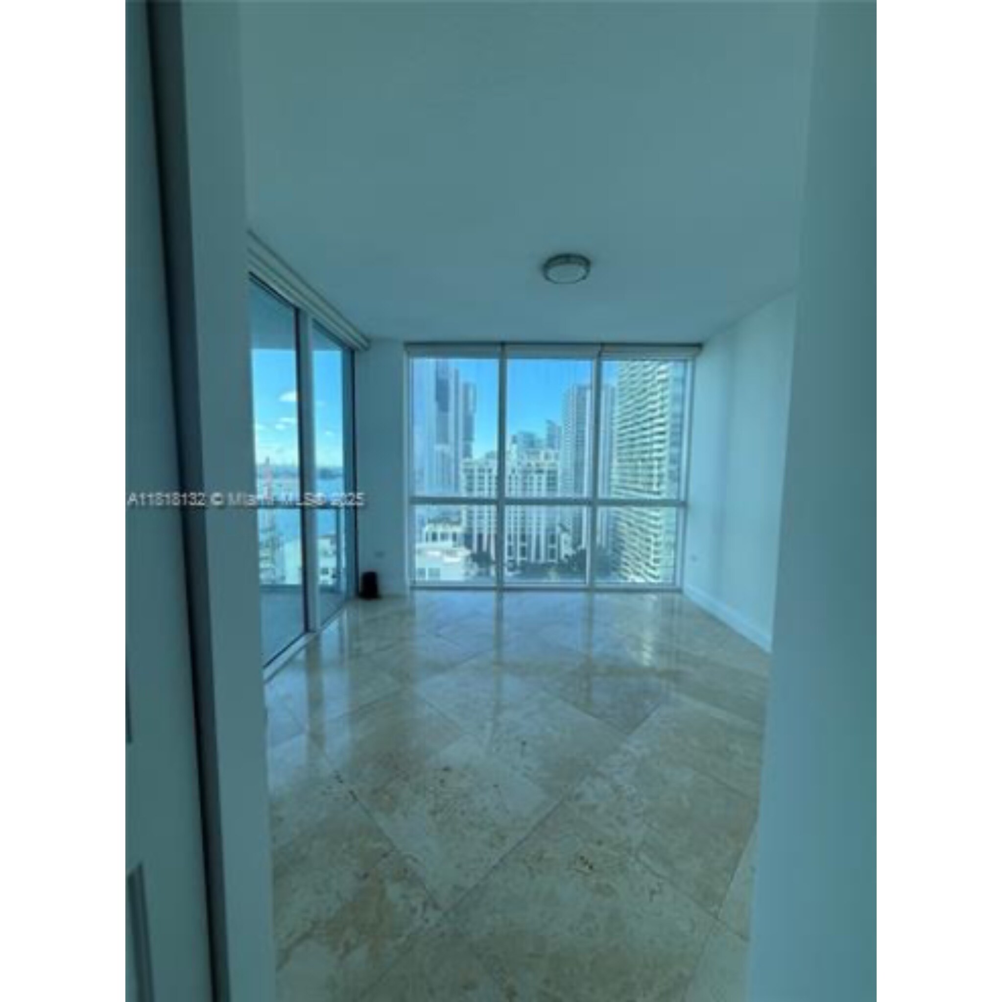 Building Photo - 480 NE 30th St